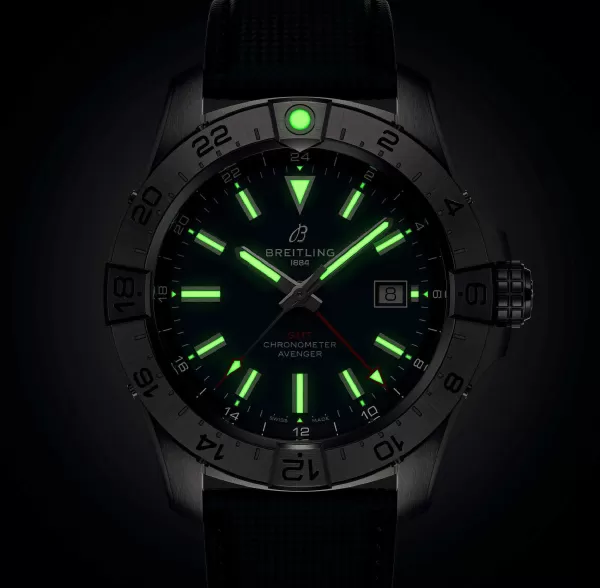 Best Avenger 44 Gmt Men
