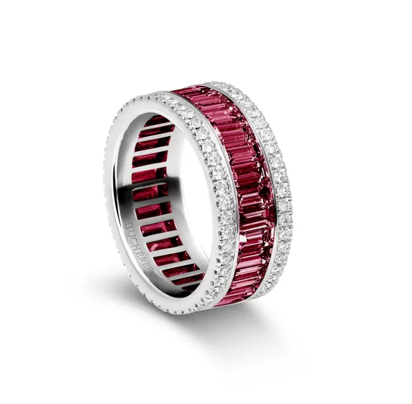 Store Baguette Love Rings